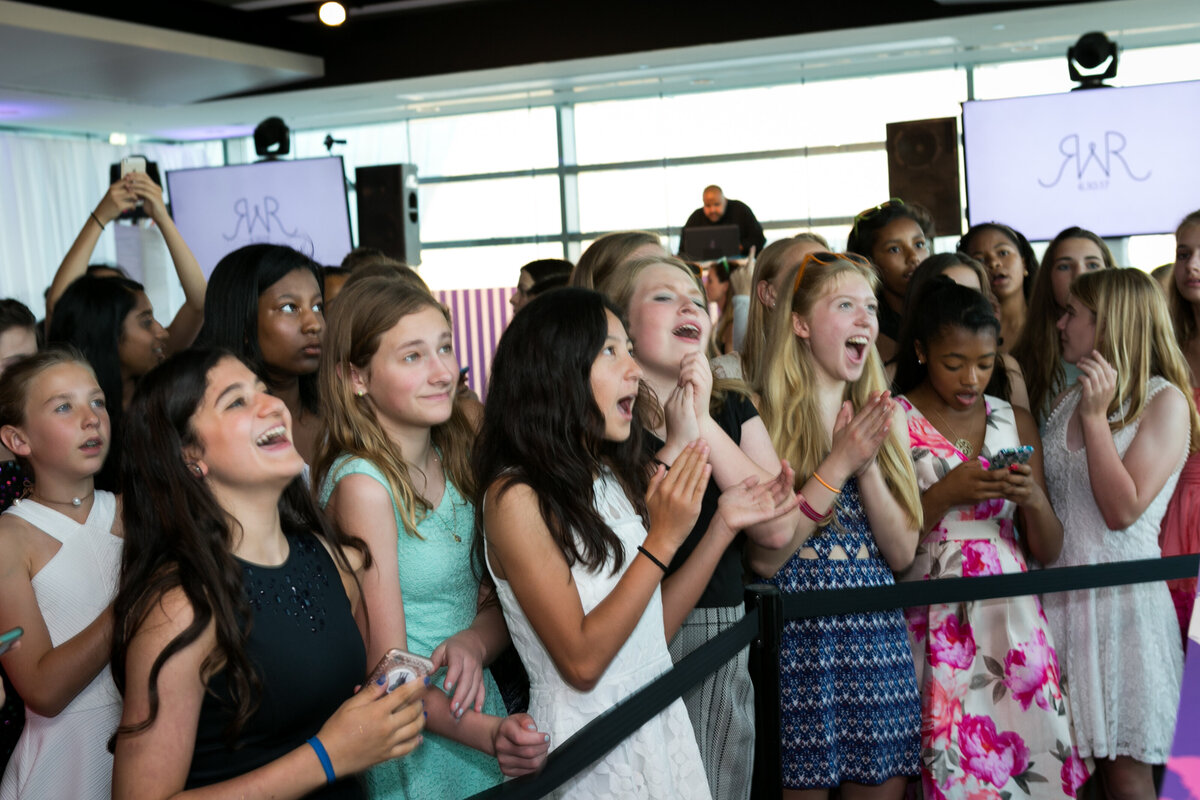 MagnoliaBluebird_Newseum_ImageLink_BatMitzvah_ChampagneTowerNonAlcoholicFrenchChampagne3