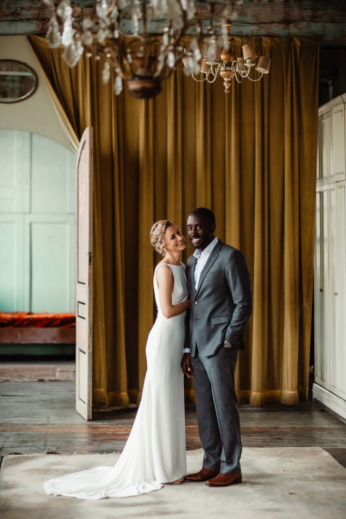 Nicole-Marcelle-Photography_092_chic-rainy-fall-brooklyn-wedding
