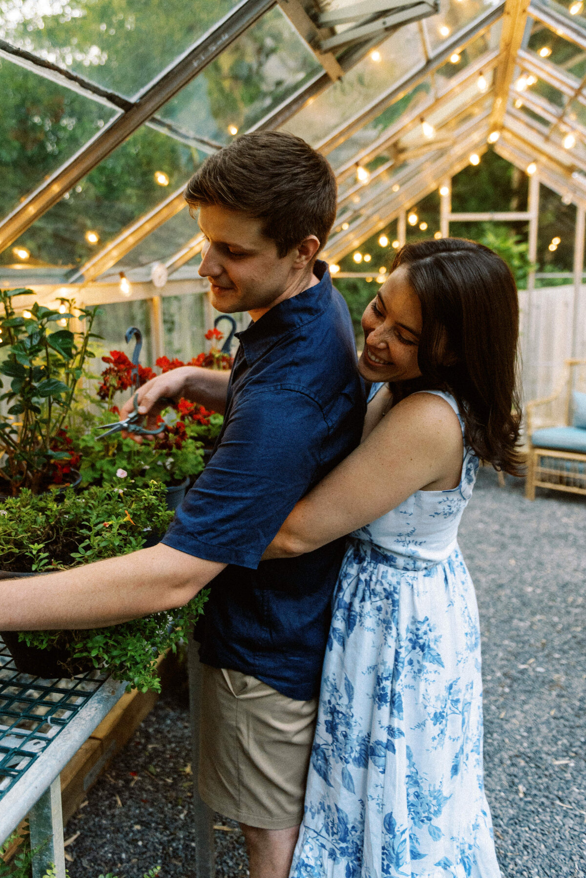 GreenhouseGardenEngagement_InHomeSession_TaylorNicollePhoto-20