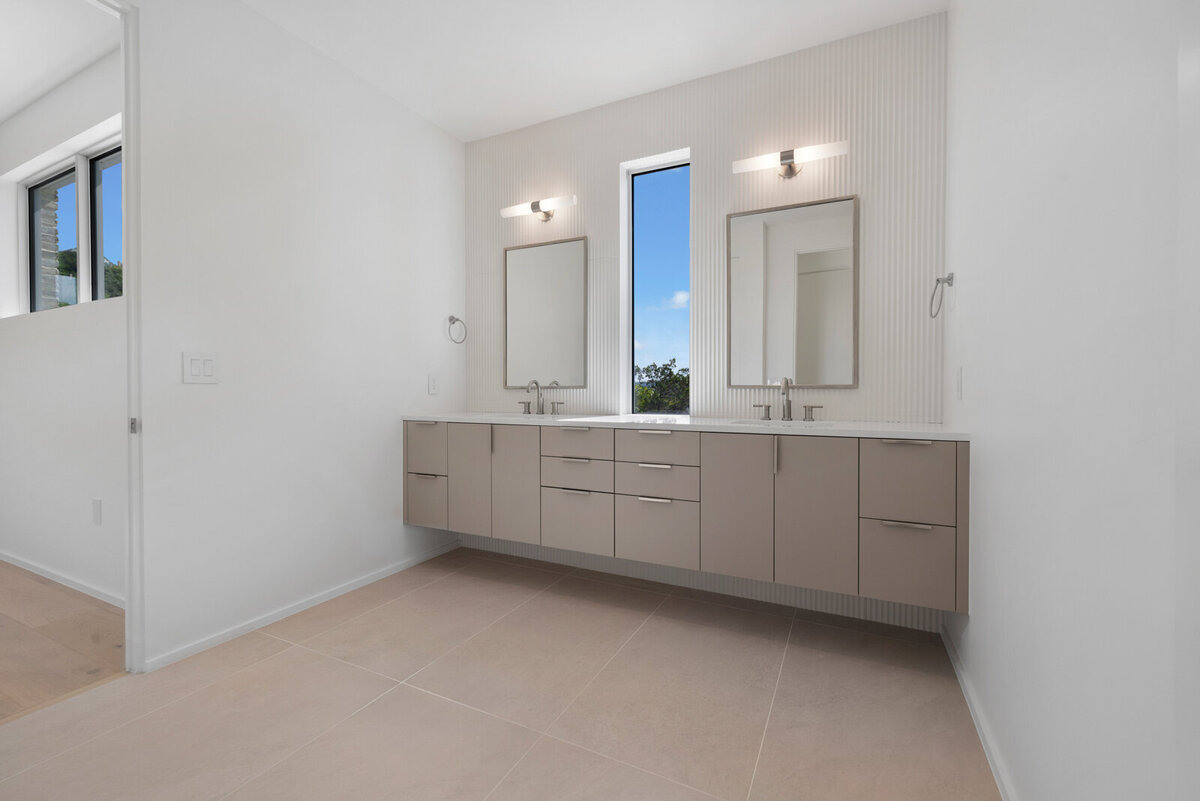 2707-toro-canyon-bathroom-3