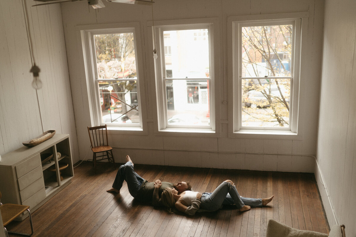 vancouver-island-documentary-candid-style-engagement-photographer-taylor-dawning-photography-rook-and-rose-loft-victoria-bc-24