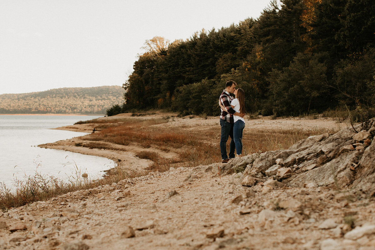 Alyssa_Bobby_Engagement_Session_9.30.20-14