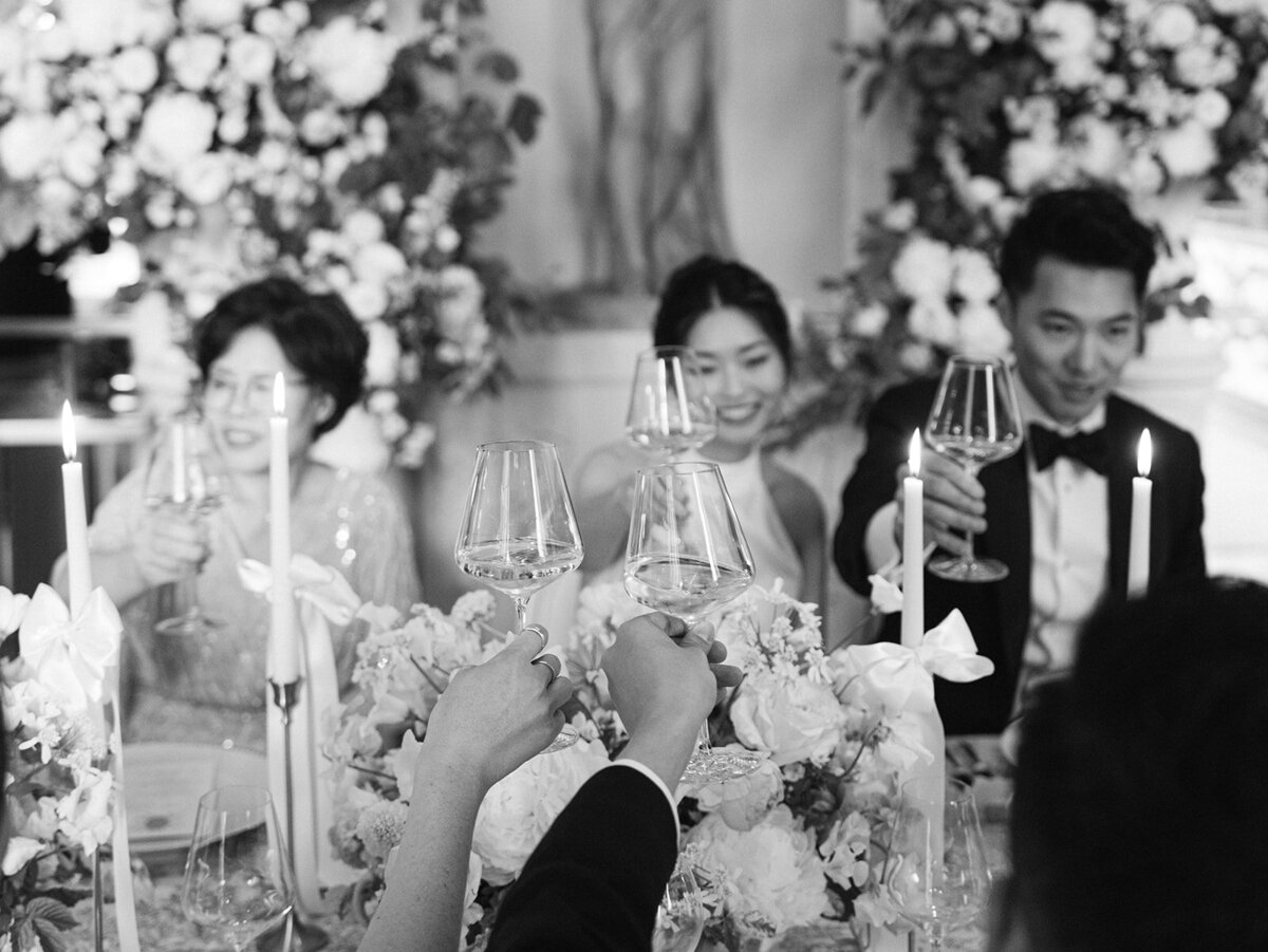 Alexandra-Vonk-romantic-and-luxury-wedding-in-paris24
