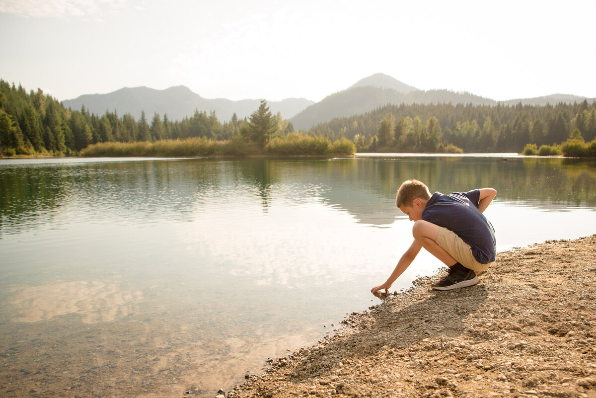 Gold Creek Pond Family Photo Session