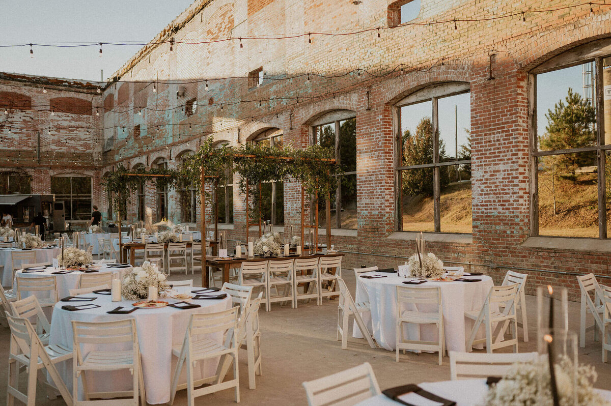 tinted-events-design-and-planning-atlanta-wedding-industrial-wedding-venue-paris-photography-alyssa-belkaci-tintedevents.comDSC_9608