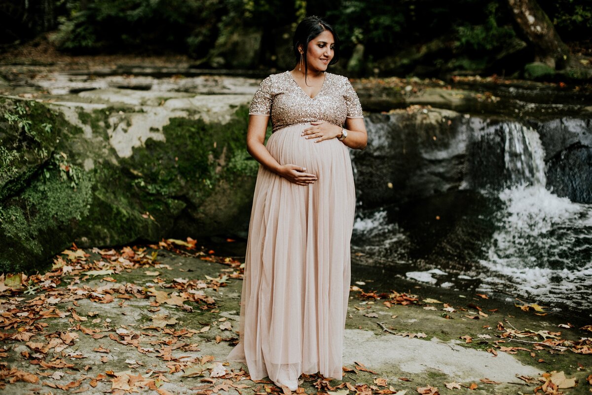 motherhood pregnancy maternity mom baby ohio photographer
