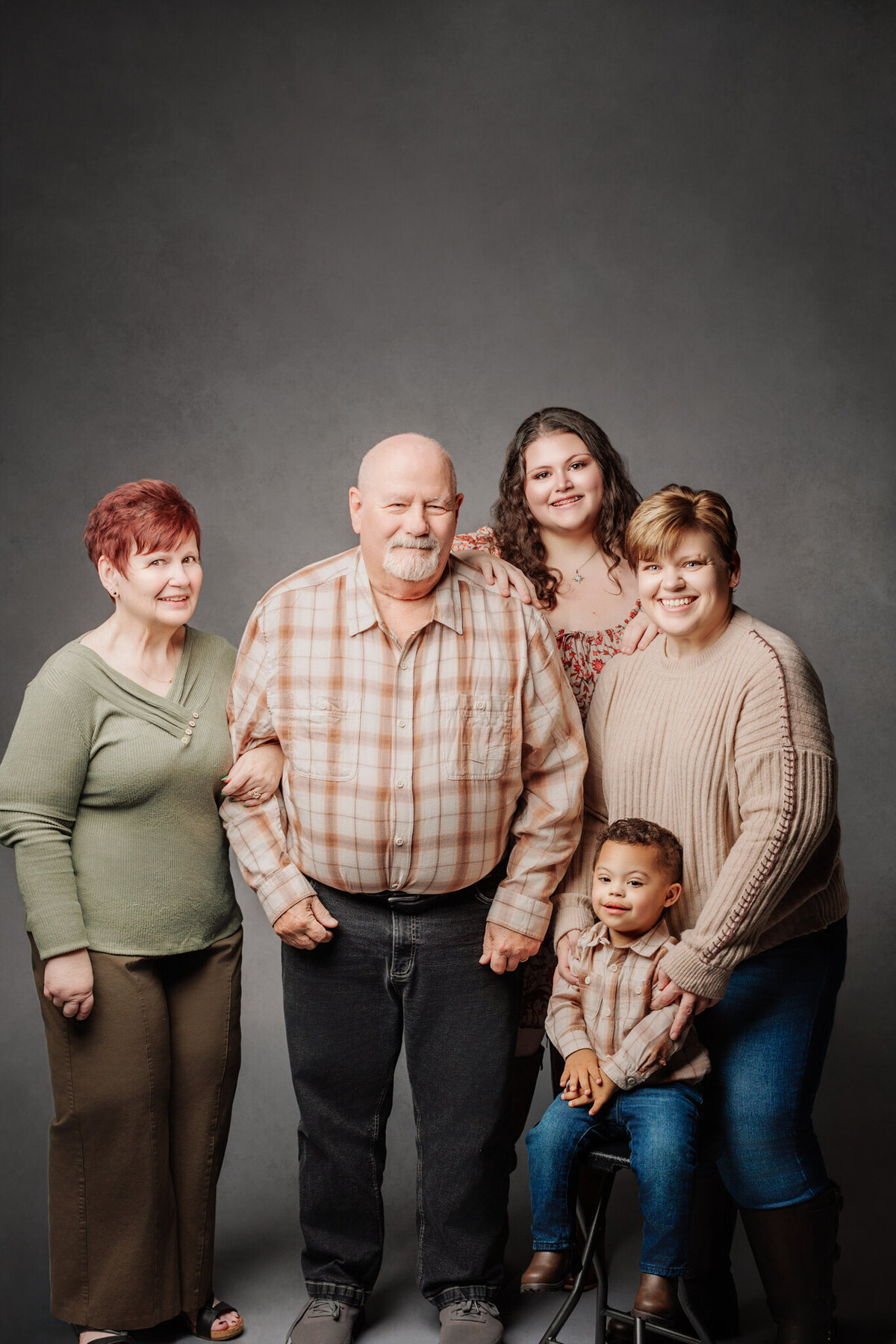 best NW Arkansas family photographer, family portrait studio near me, NWA family photography, family photography packages NWA