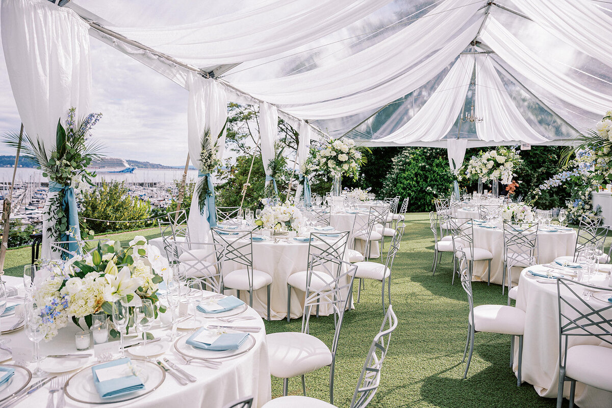 Luxurious-White-Admirals-House-Wedding-Flora-Nova-Design-Seattle-00020