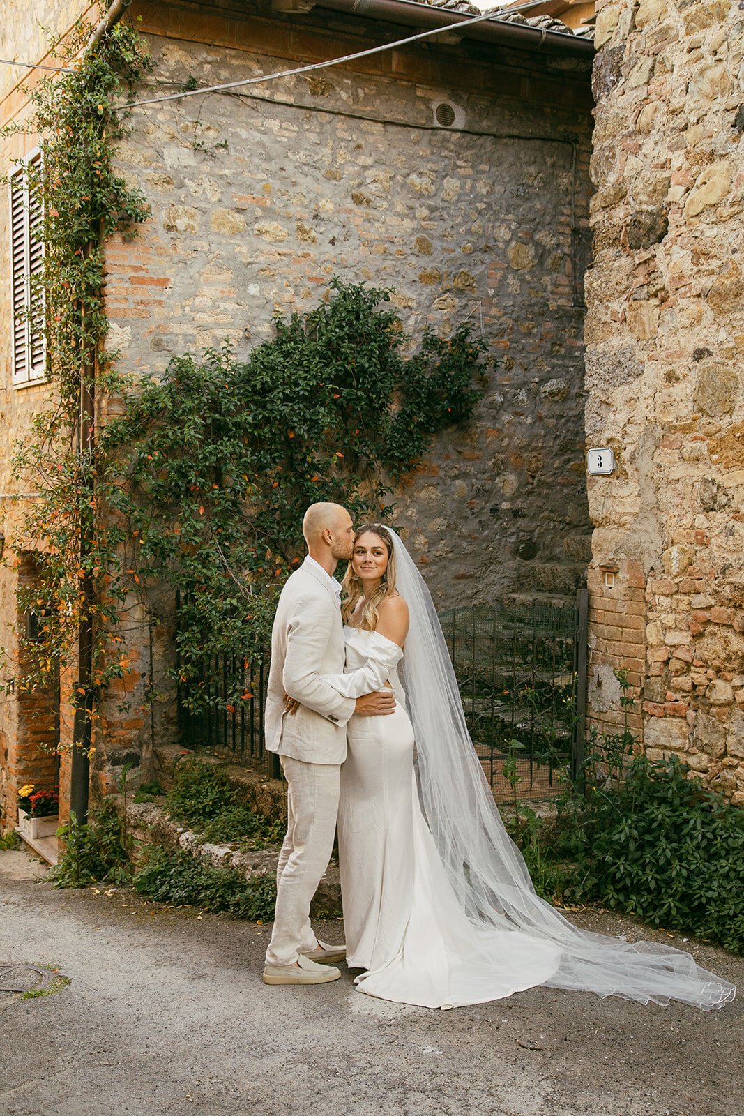 ali-rae-photography-tuscany-italy-val-d'orcia-wedding-elopement-159_websize