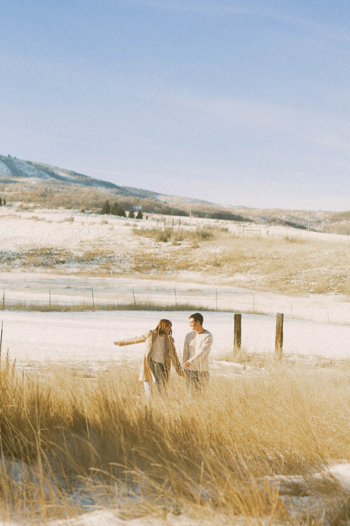Cozy-Cabin-Couples-Session-in-Snowy-Mountains-of-Utah231205--0172