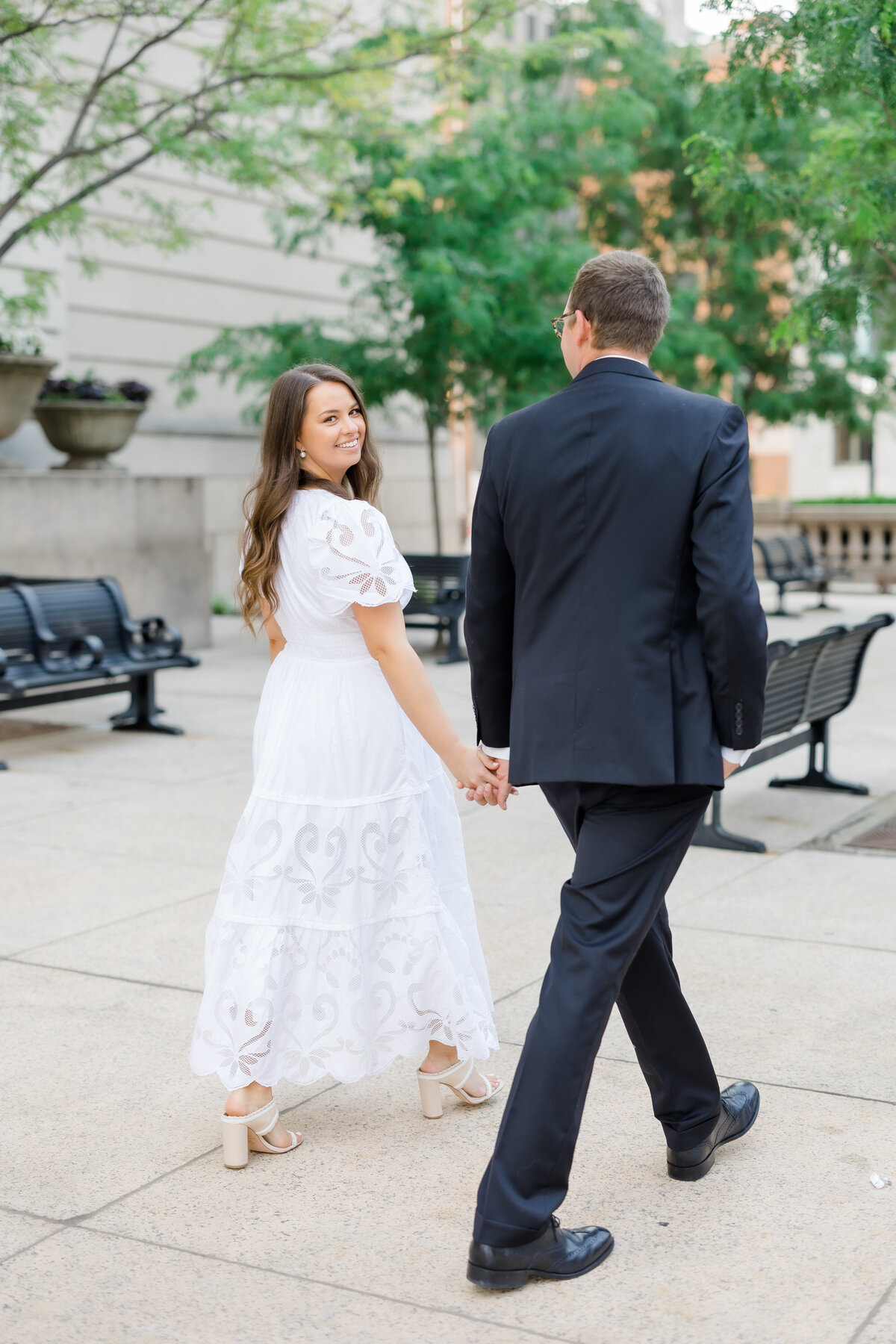 kasia-sickau-photography-cincinnati-wedding-photographer-liz-andrew-engagement-session-over-the-rhine38