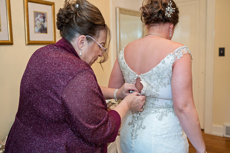 Detroit Wedding Photographer Victoria Wedding Chapel-029