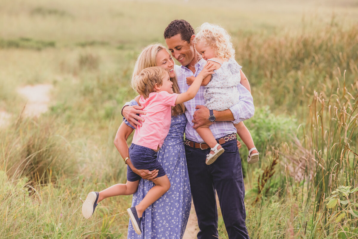 Nantucket Wedding Photographer Katie Kaizer Photography Journalistic Wedding Engagement Photography  FamilyPortraitPortfolio_046_KatieKaizerPhotography