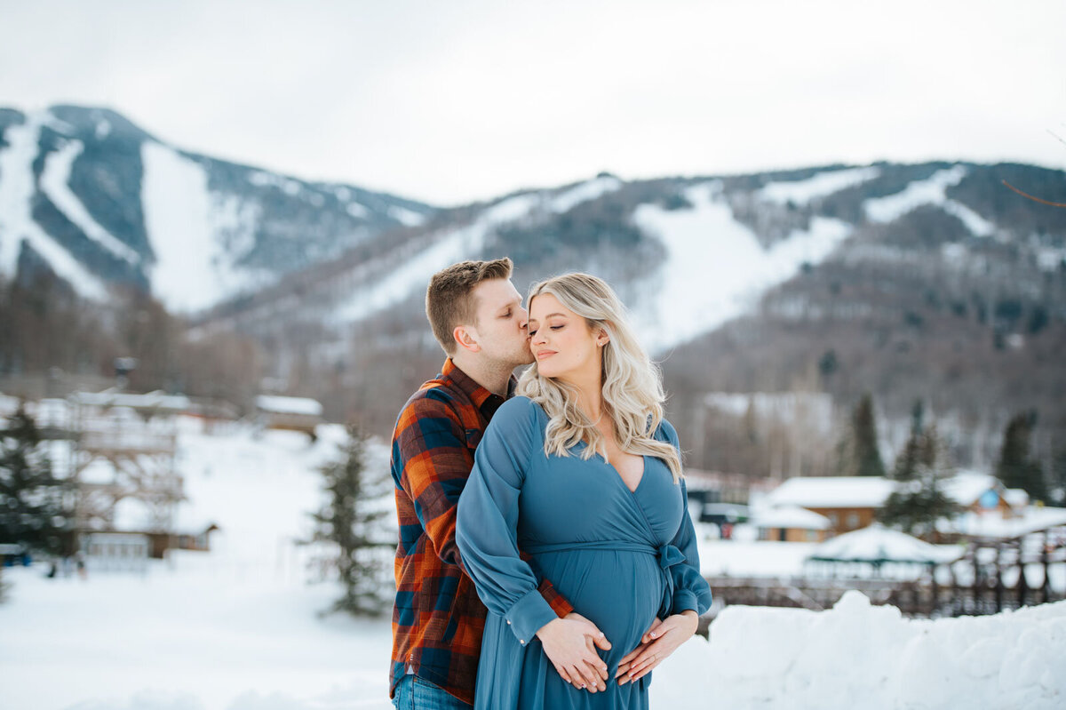maternity pregnant portrait killington mountain