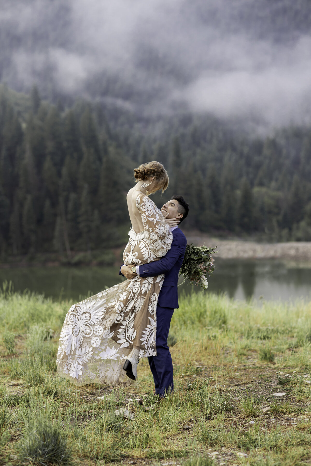 Salt-lake-city-utah-elopment-wedding-moutain-boho-couple-photography-session-2