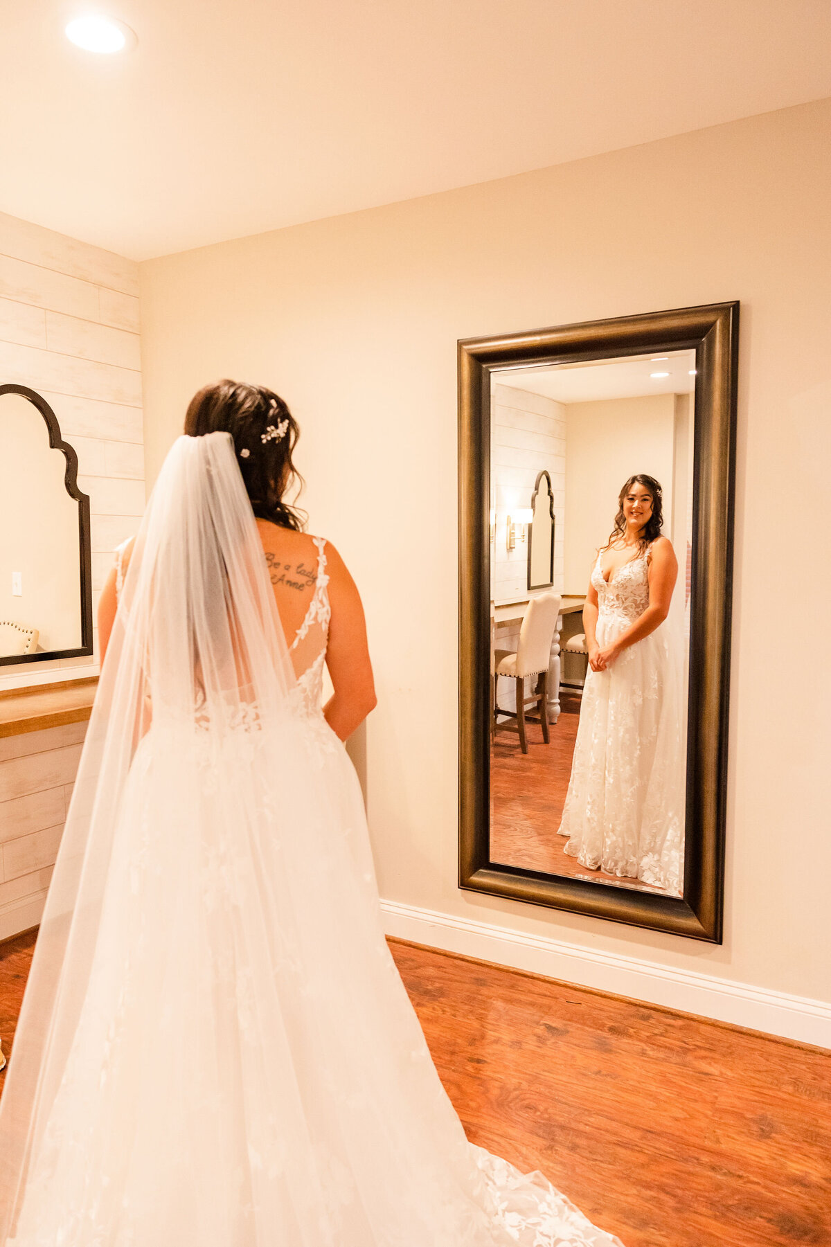 HGP-AllisonandMike-GettingReady(45of124)