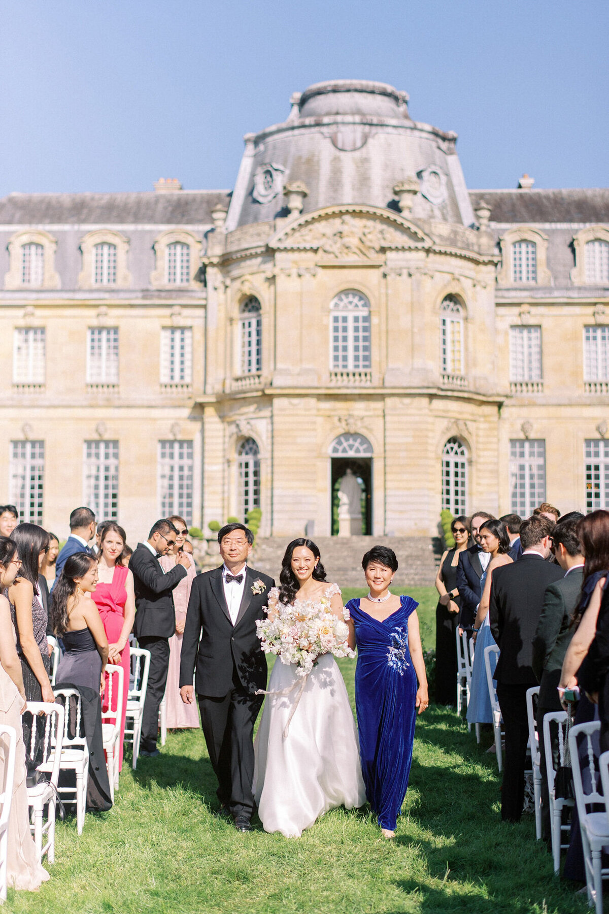Maïlys Fortune Photography Husband Wife Wedding Weddings Photography France Switzerland Italy Timeless Dreamy Imagery Bilingual French English Destination Weddings Destination Wedding Provence French Riviera Paris Lake Como Tuscany73