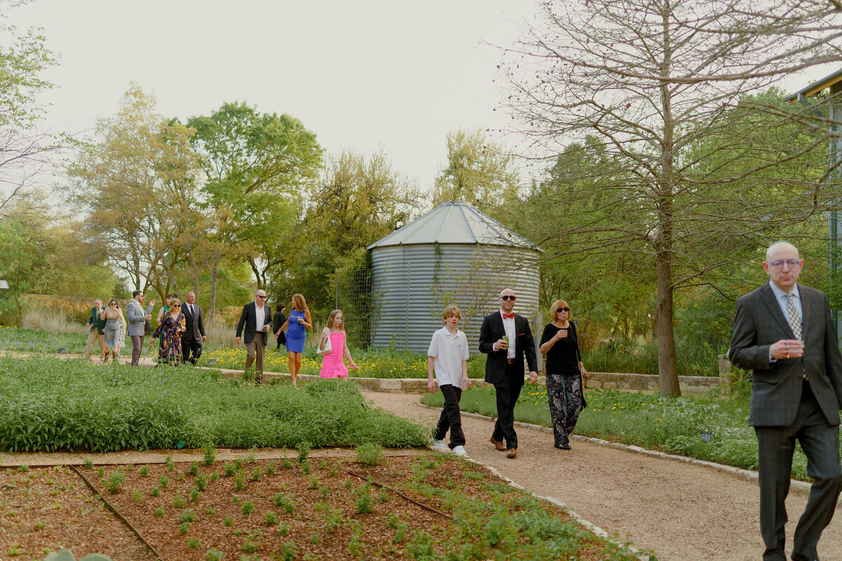 Family&Friends_Esme&JacobWeddingPhotos_AustinWeddingPhotographer_HereafterFilms-22