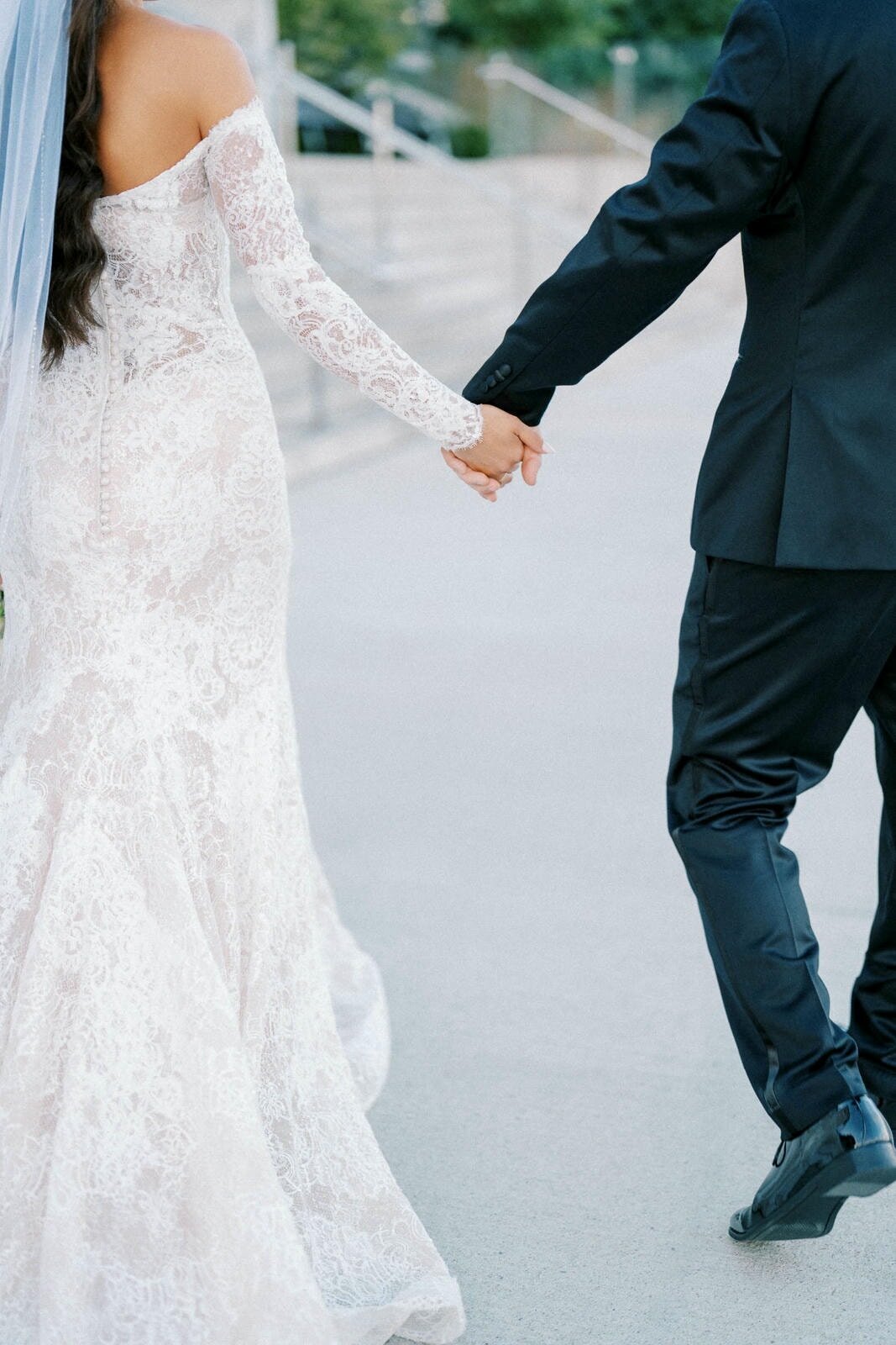 W9-Wedding-Photos-The-Pearle-Burlington-Lake-Ontario-Stephen-and-Oksana-2024-09-29-2500px-1176