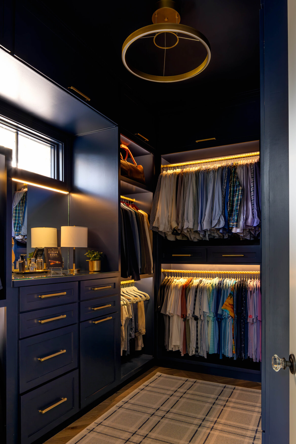 kyleen-bushroe-the-woodlands-mens-closet-design