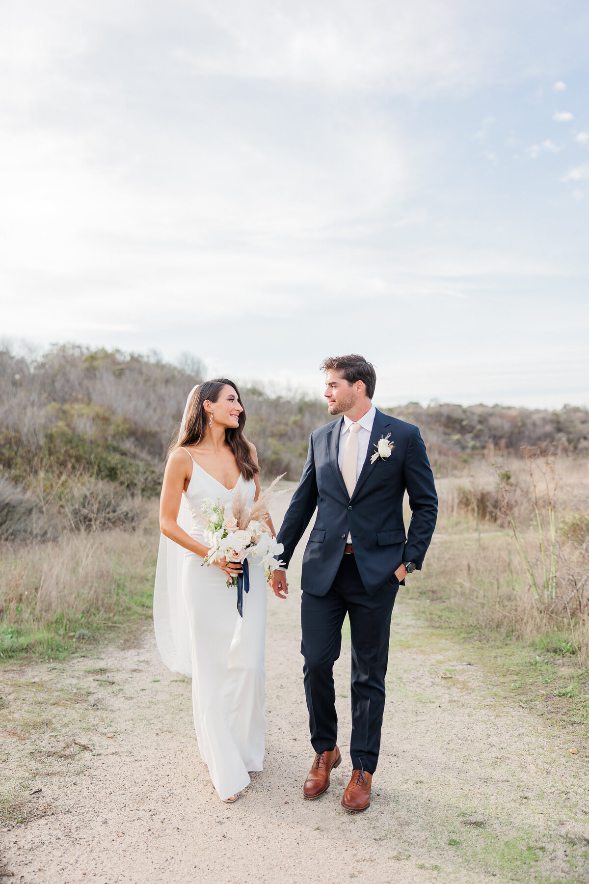 beach-wedding-in-carmel-california-16