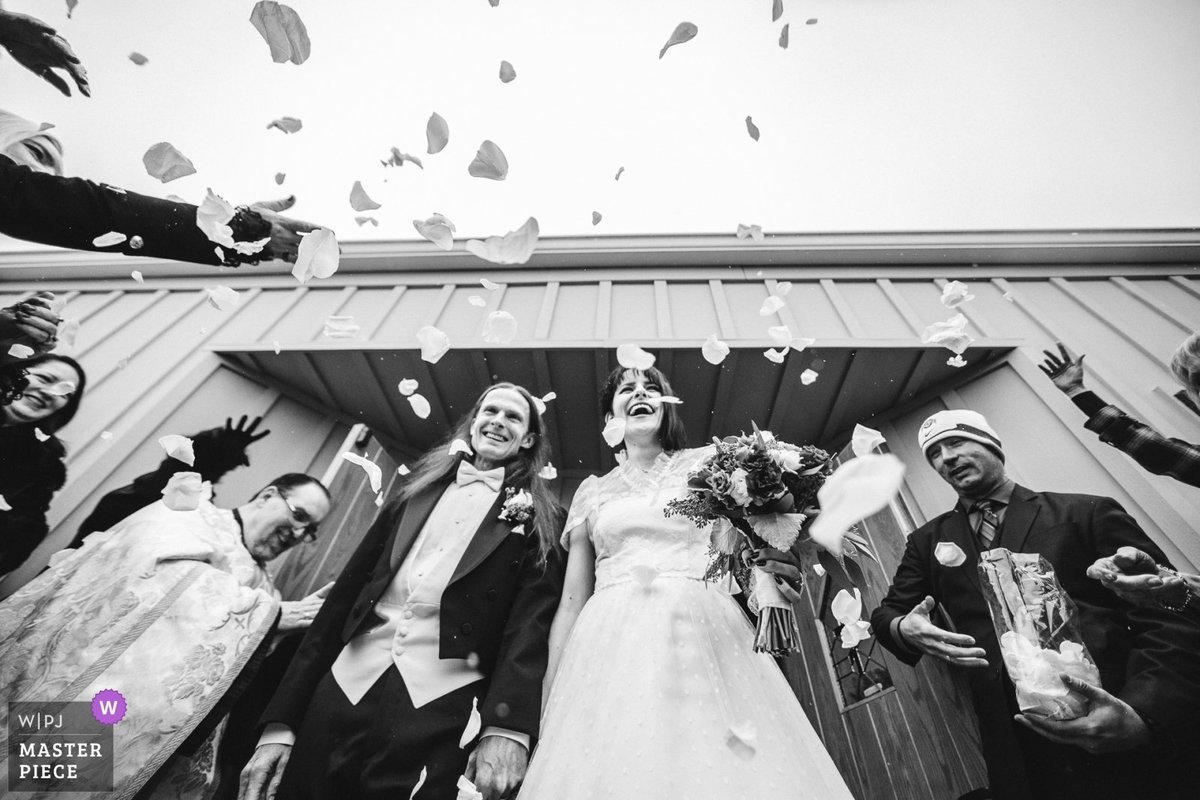 intimate-comus-inn-wedding-WPJA-masterpiece-award-winner-photography-by-Andrew-Morrell-Washington-DC-wedding-photographer-01