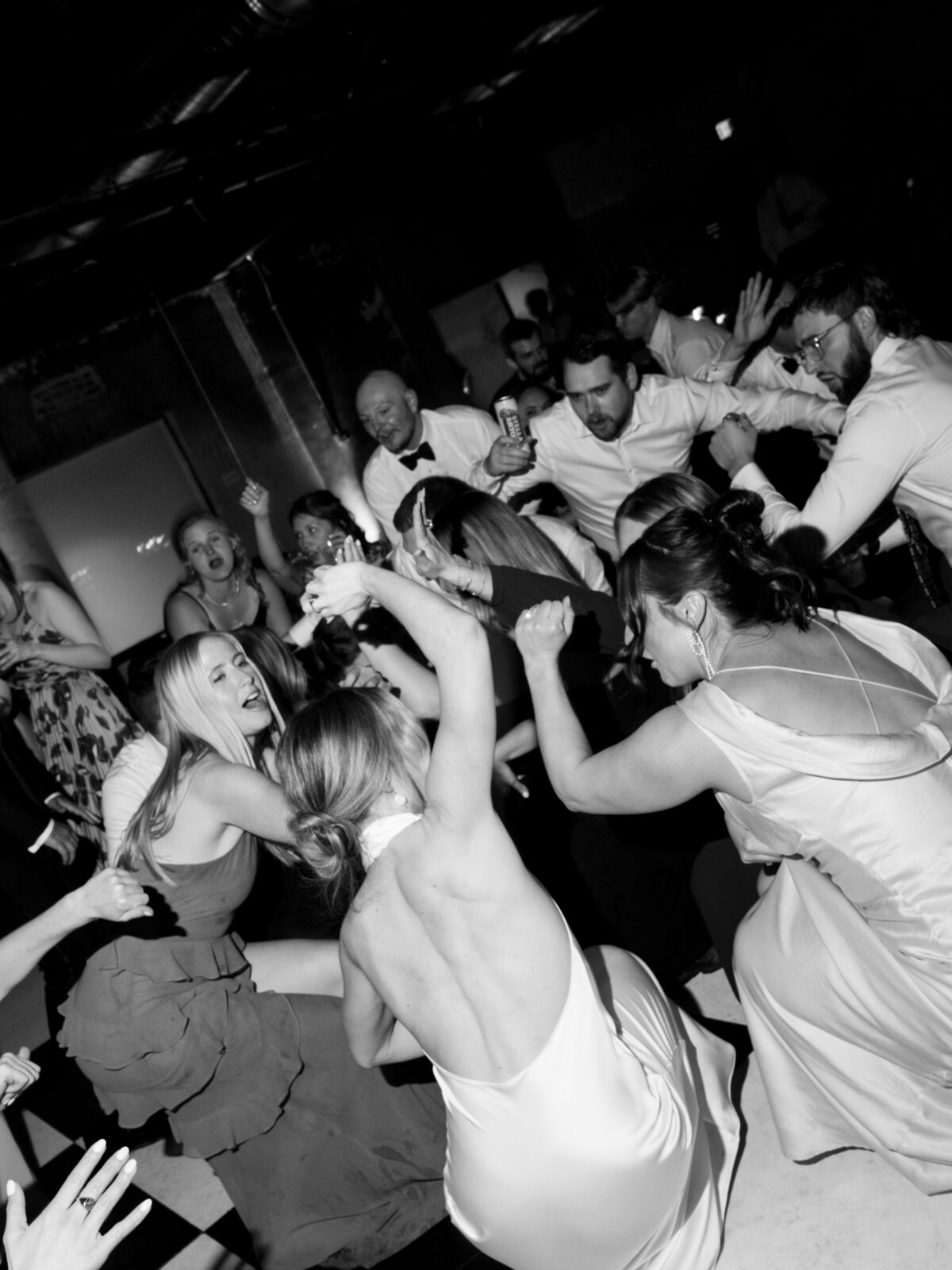 Cacie_Carroll@CacieCarroll_ElecticSpringWedding_TheAbbeyPHX_PhoenixArizona-218