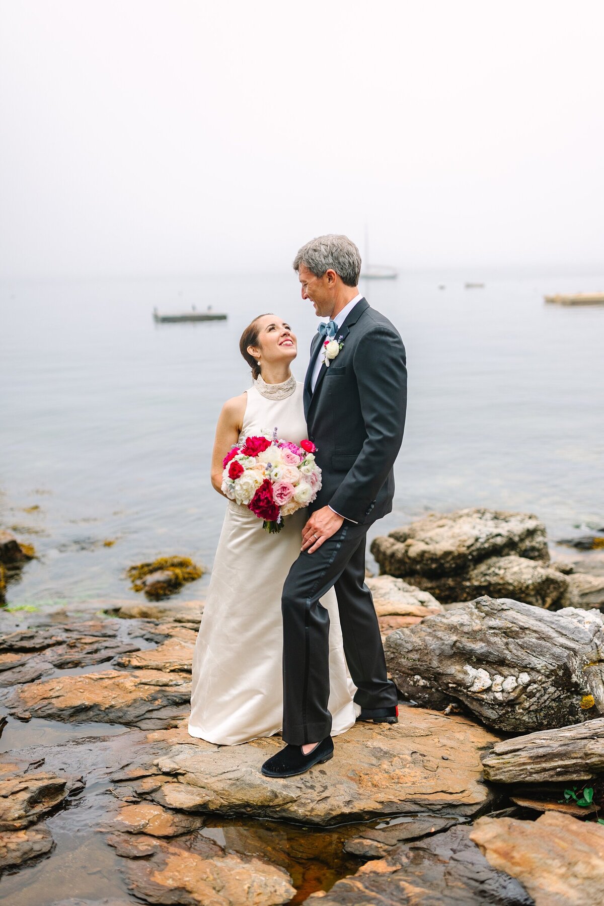 Modern_Black_Tie_Rainy_Summer_Wedding_Spruce_Point_Inn_Maine_Photography_0056
