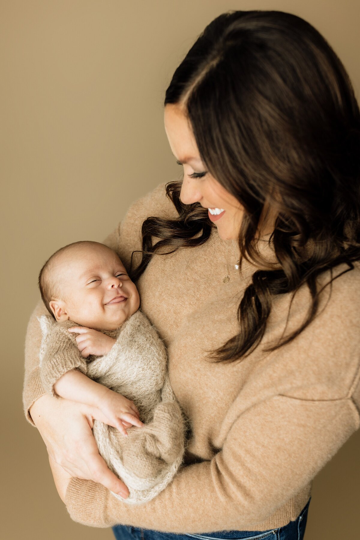 Joey_Winn_Portriat_Studio_Newborn_Maternity_Milestone_Family_Omaha_Nebraska (191)