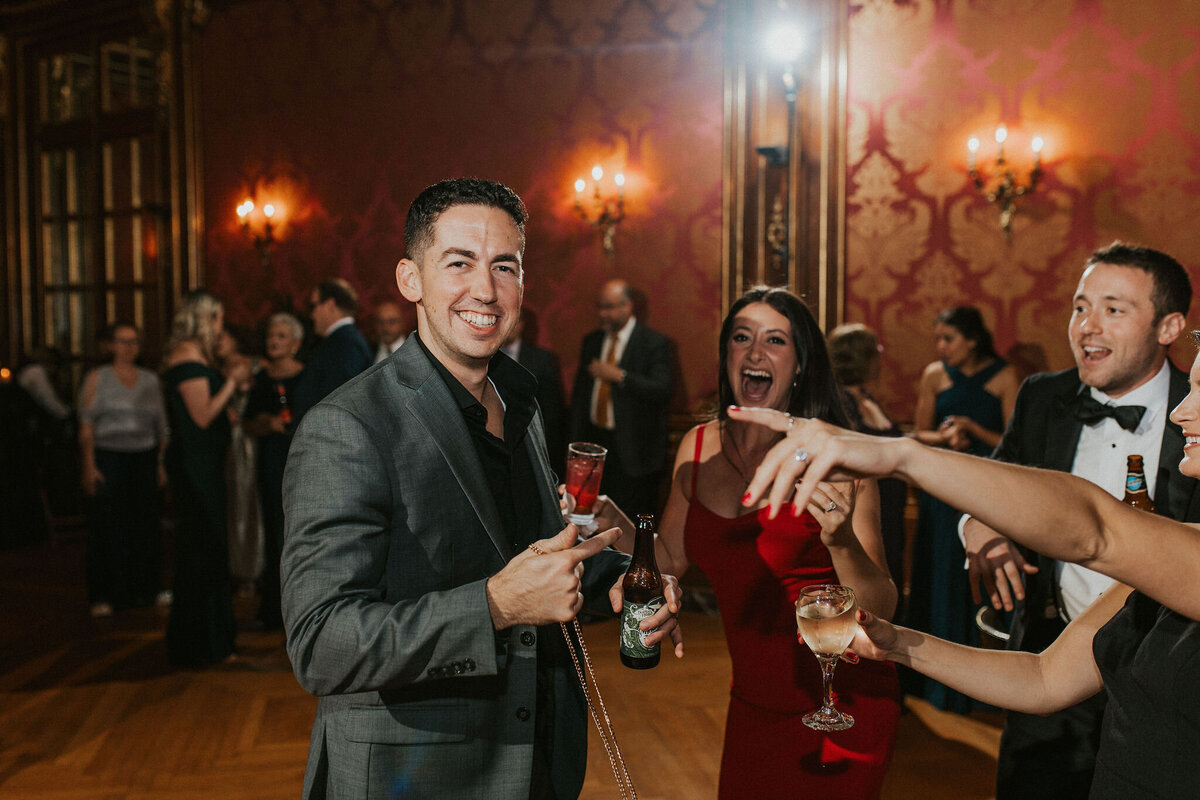 WELLING-FLORES.Wedding.EngineersClub-rcptn-173