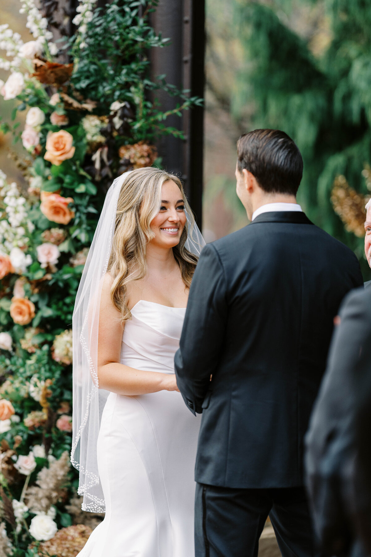 Phoenixville-Foundry-Romantic-Fall-Wedding-Photographer-Ceremony-Photos_102