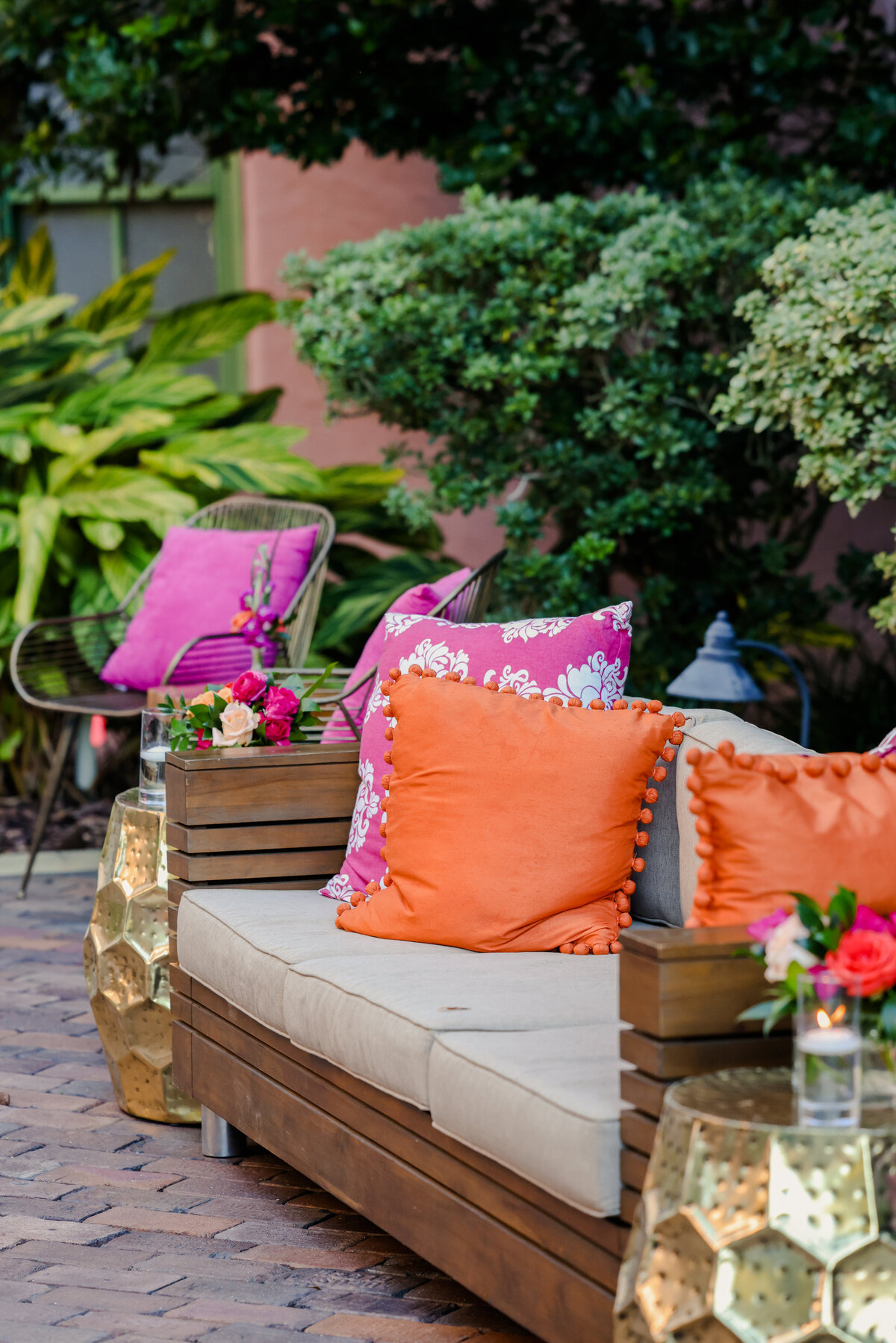 21 - Vinoy Hotel Wedding Tea Garden Cocktail Hour Lounge Area - Tampa Bay Wedding Planner