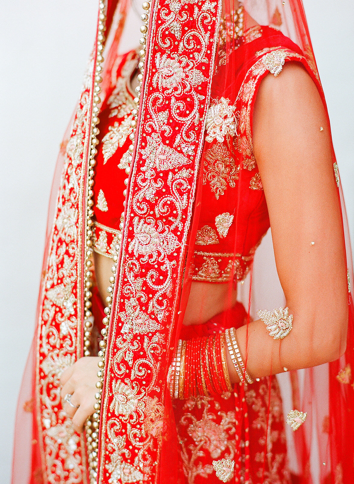 sasha-aneesh-wedding-bride-groom-indian-34