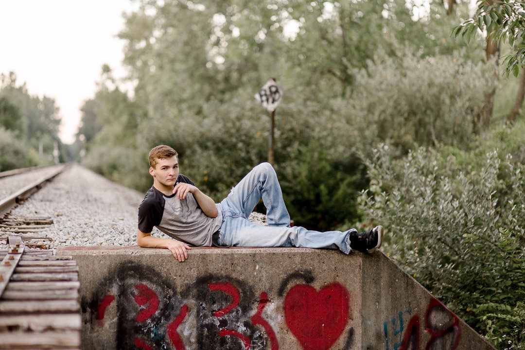 Senior session on railroad tracks0019