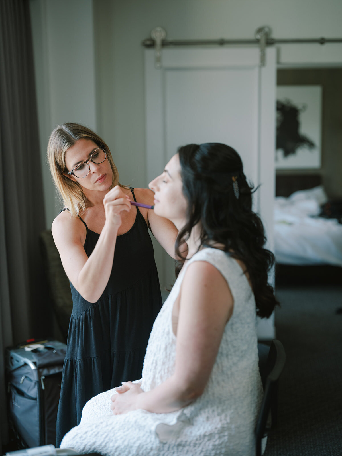 Rebecca+JarrodPreviews_01GettingReady_0022