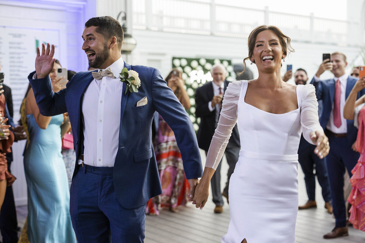 Beach Club Modern Chic Wedding with Touches of Pearl and Gold - Top East Coast Wedding Photography - Ashley Mac Photographs - New Jersey - New York - Connecticut - Rhode Island -63