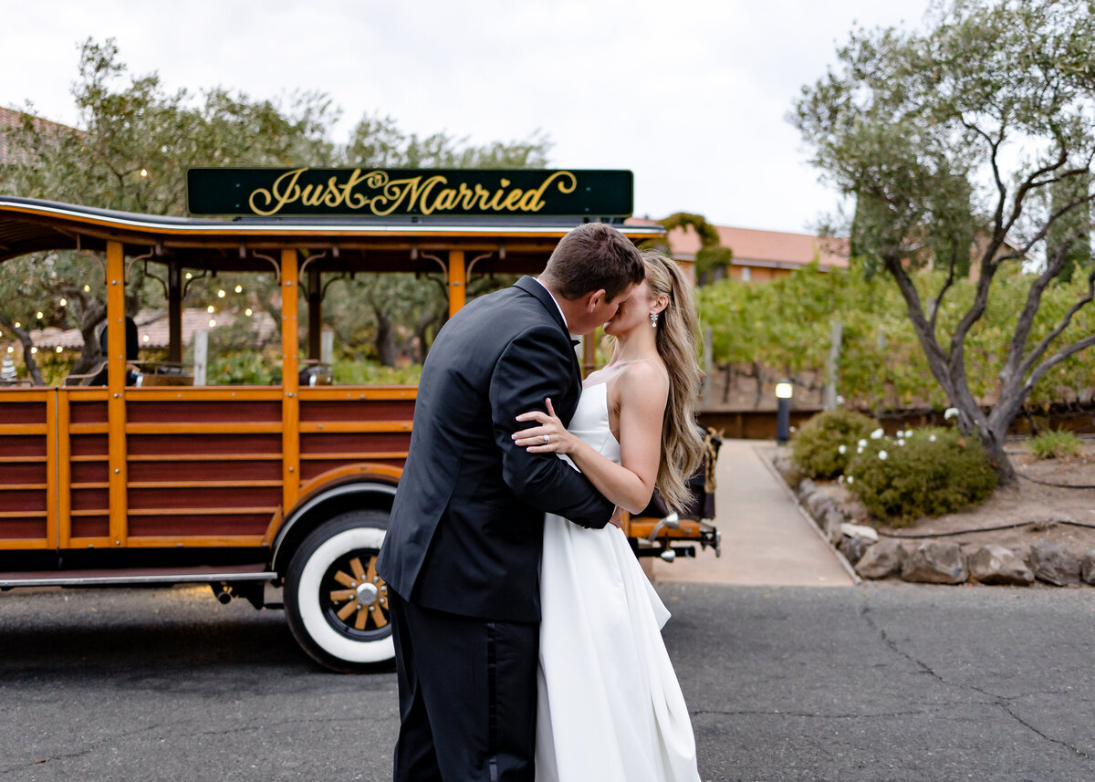 09172022_Hannah+JeremyWedding_ViansaSonomaCA_AnjaJensenPhotography-1033