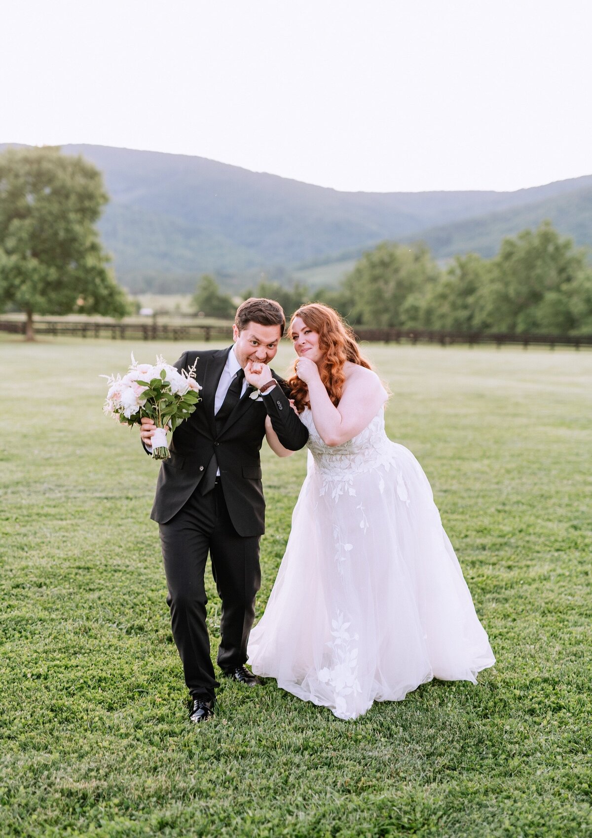 King-Family-Vineyard-Virginia-Wedding-Photographer-Heather-Dodge_0152