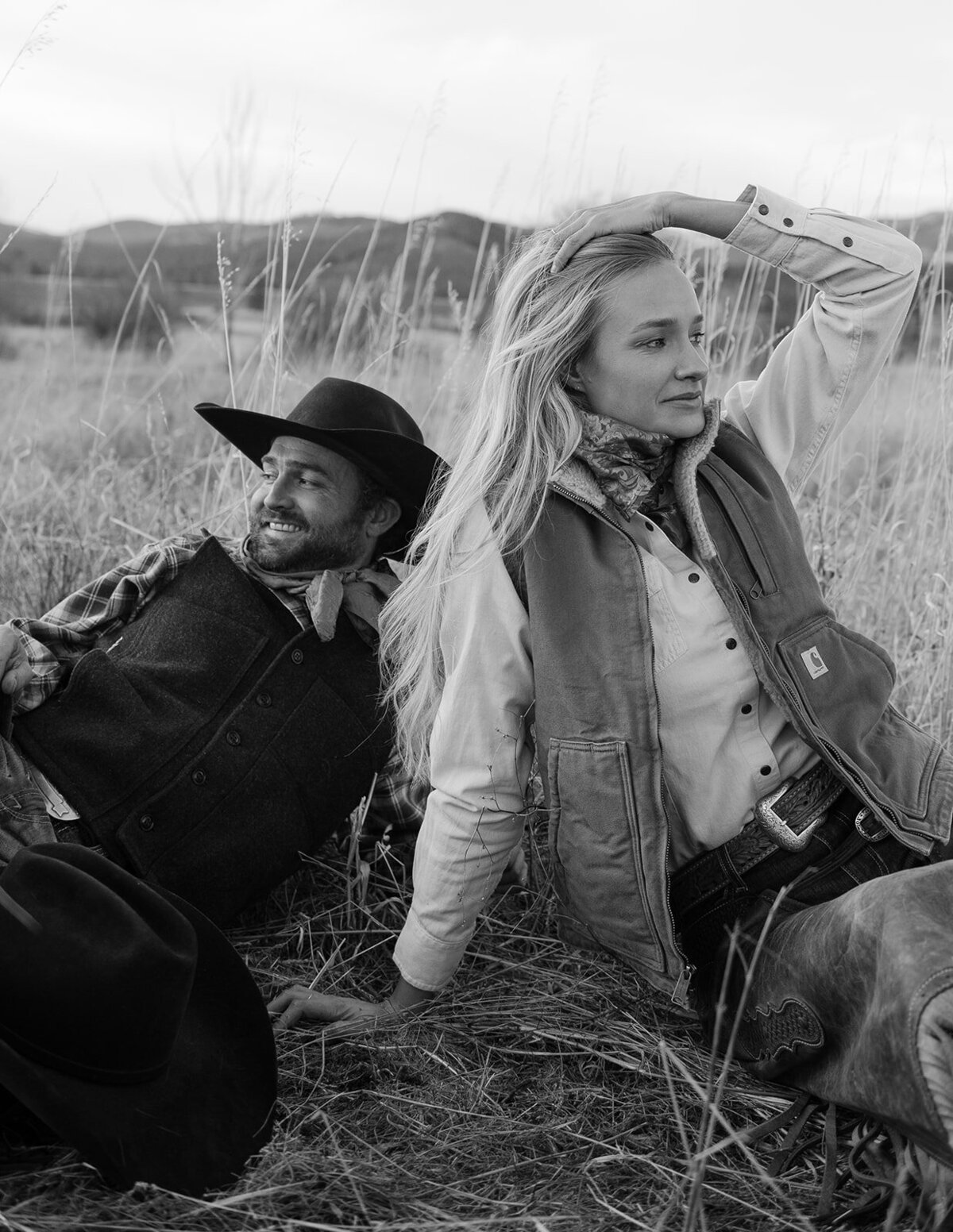 presley-gray-photo-montana-western-ranch-couples-photoshoot-2230