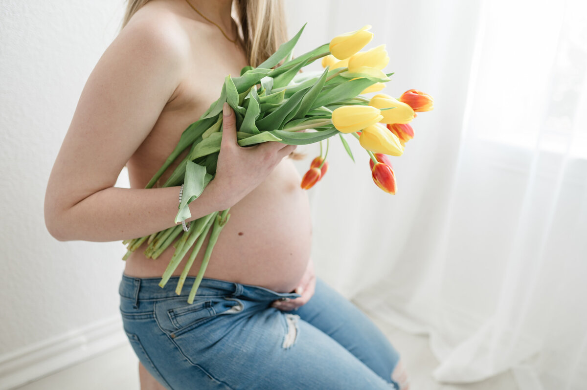 baby bump with tulips