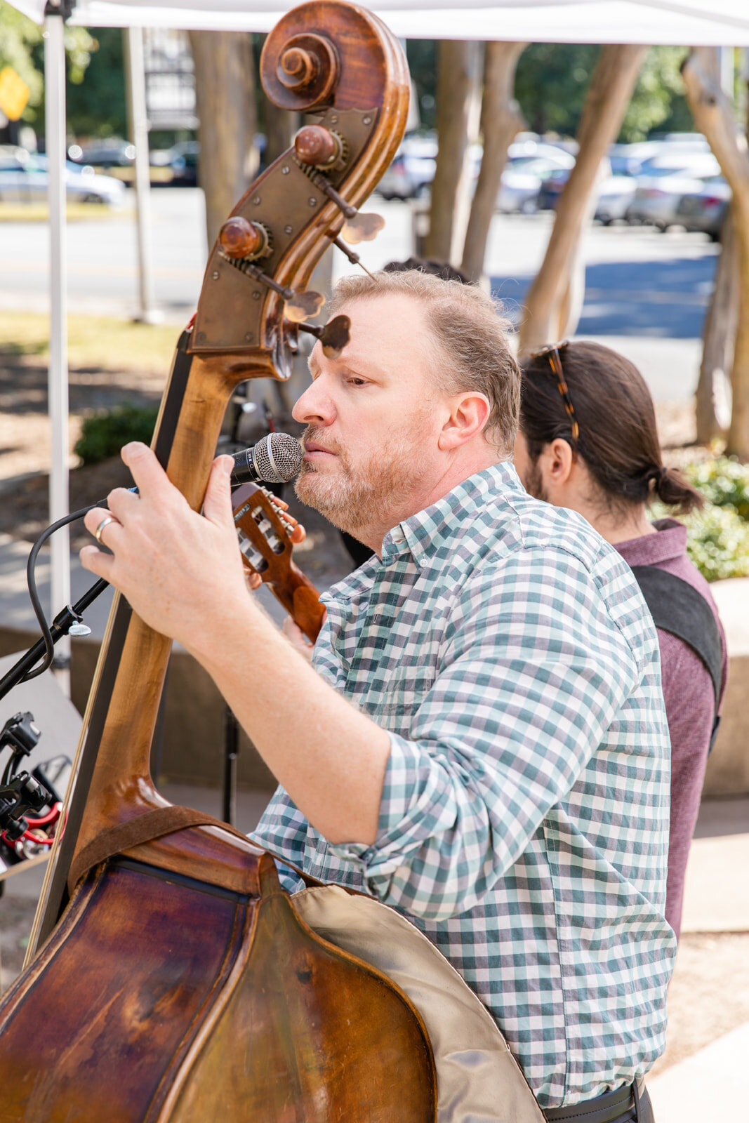 Musician performing during outside evnet Atlanta Laure Photography