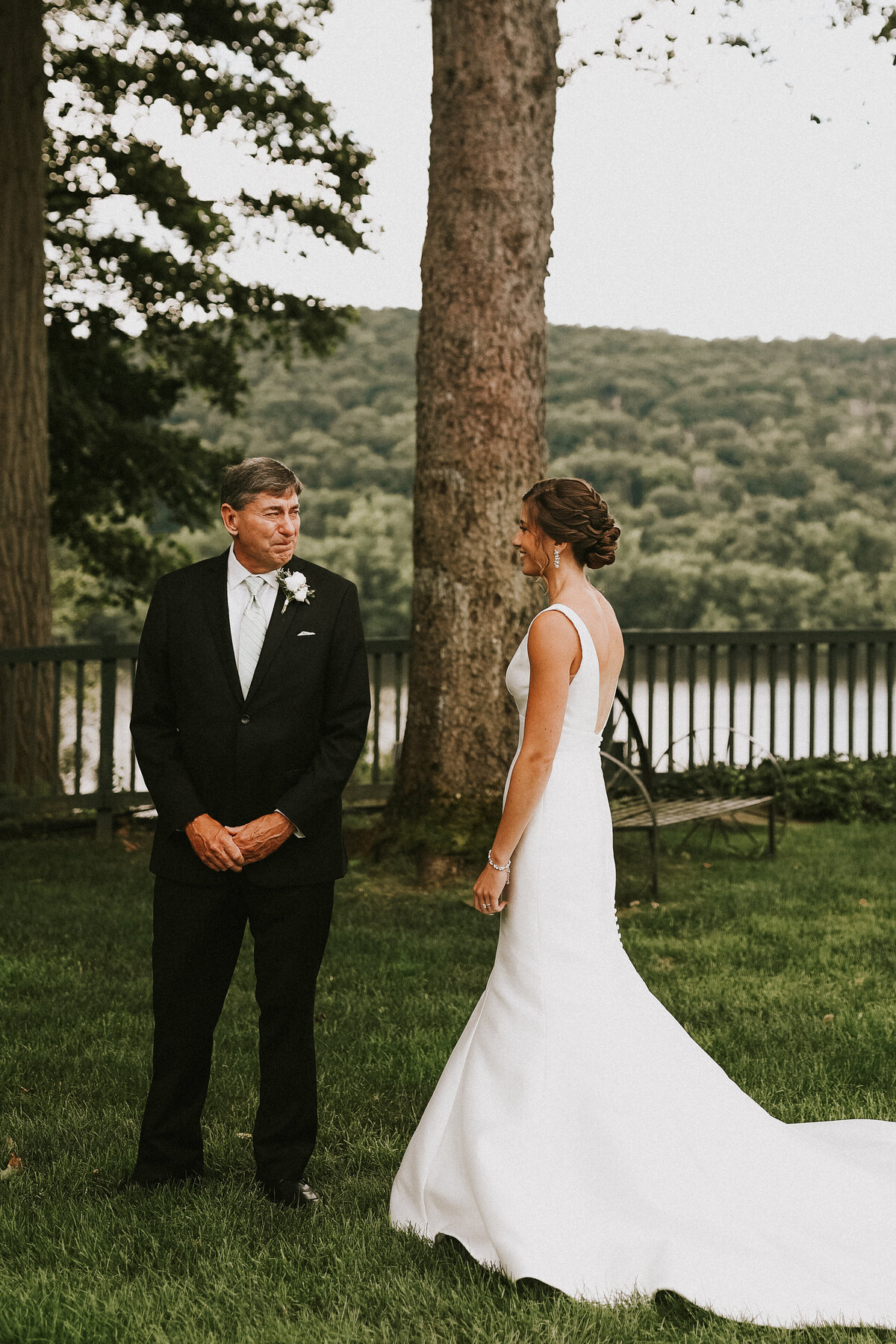 emotional-father-of-the-bride-first-look-saint-clements-castle