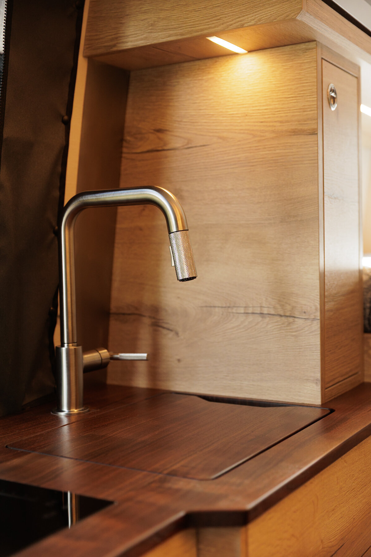 2_SummitSeeker_251013_BMV_#125_SlowFastcreative_1681