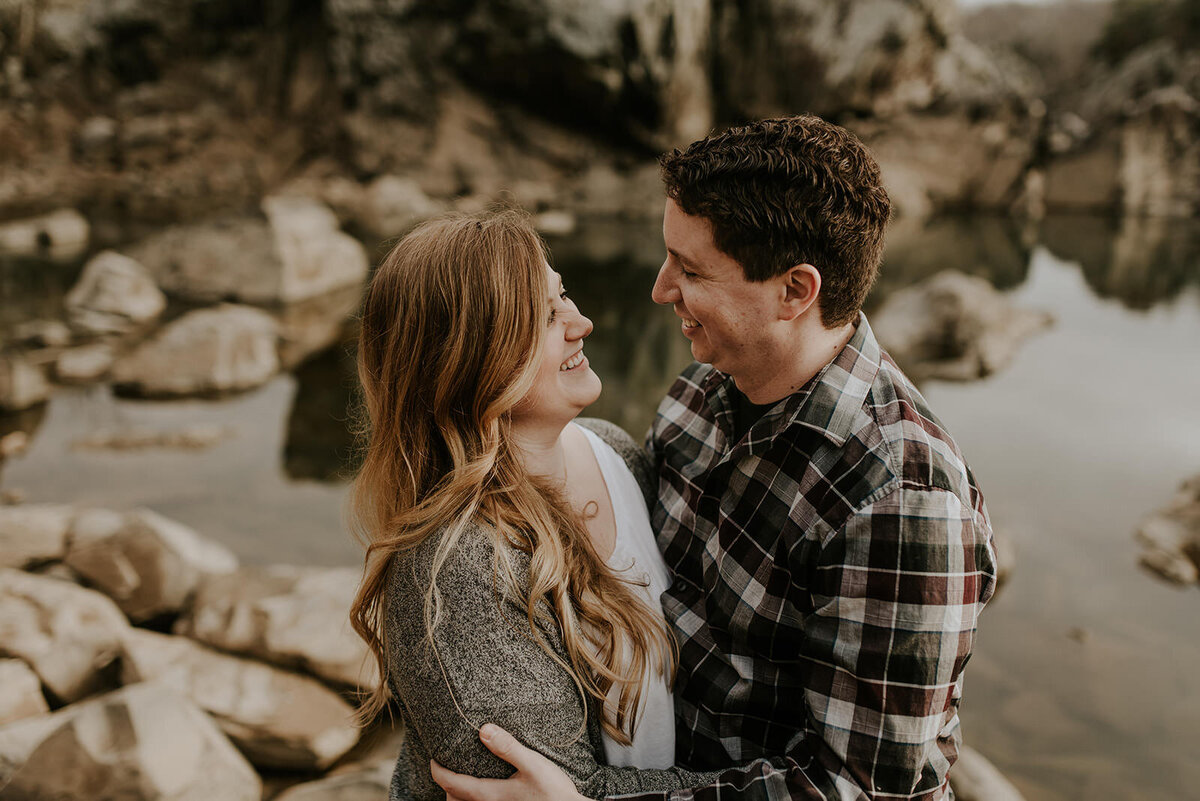 Evergreen-Photo-Elopement-Couple-Engagement-Photographer1