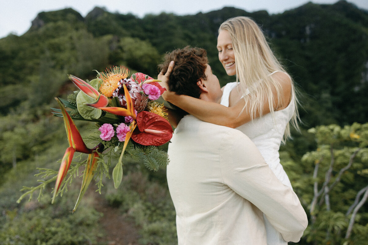 Oahu Hawaii Crouching Lion Elopement Hike-76