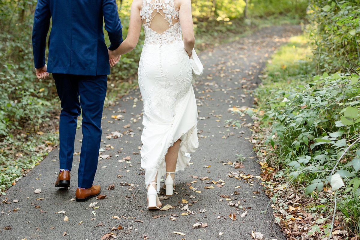 Romantic Windermere Manor Wedding | Dylan and Sandra Photography 112