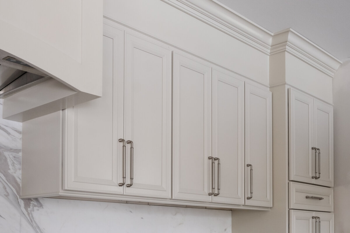 creamy-white-kitchen-reno-new-orleans-lrm-architecural-design-16