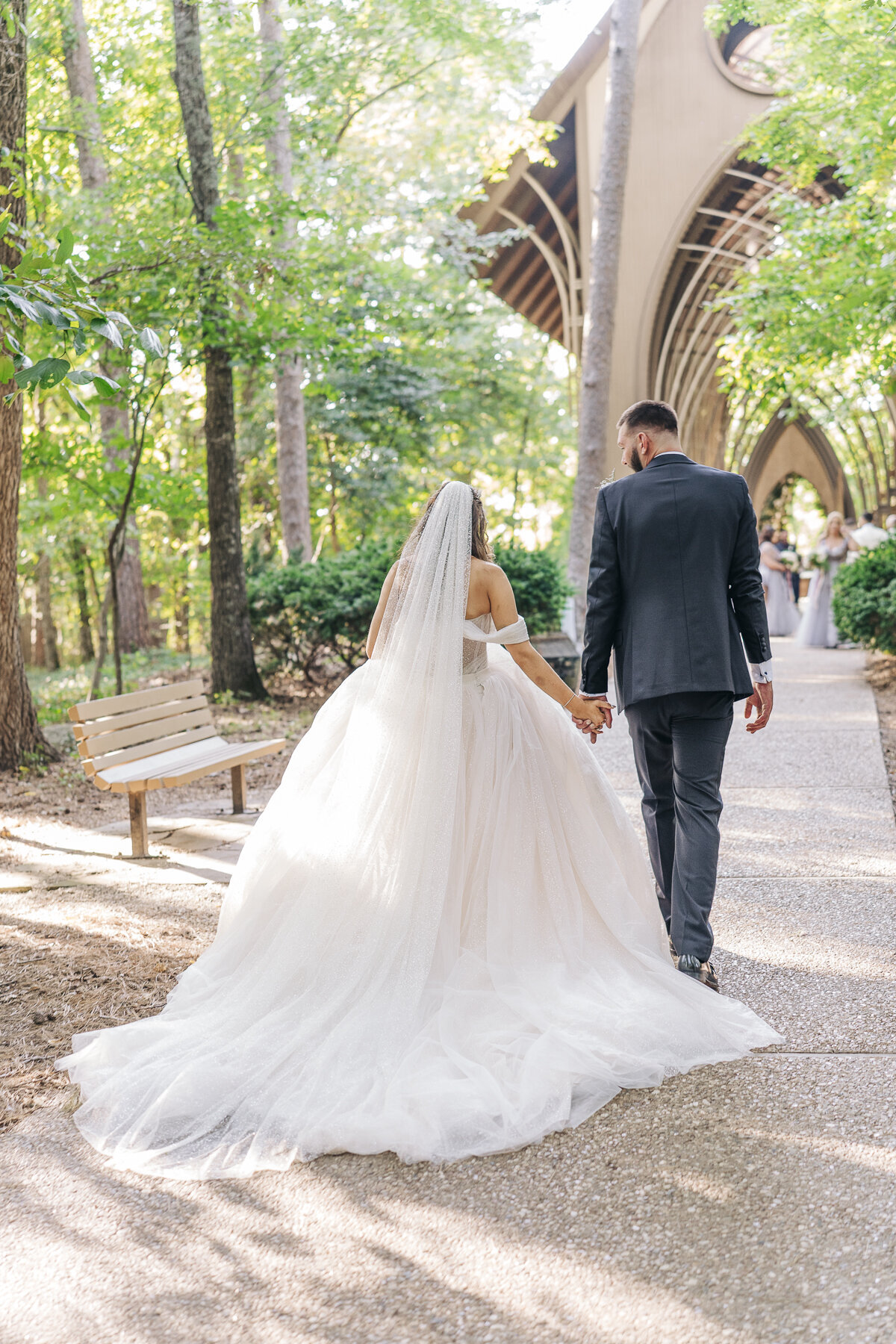crystal-bridges-museum-wedding-31