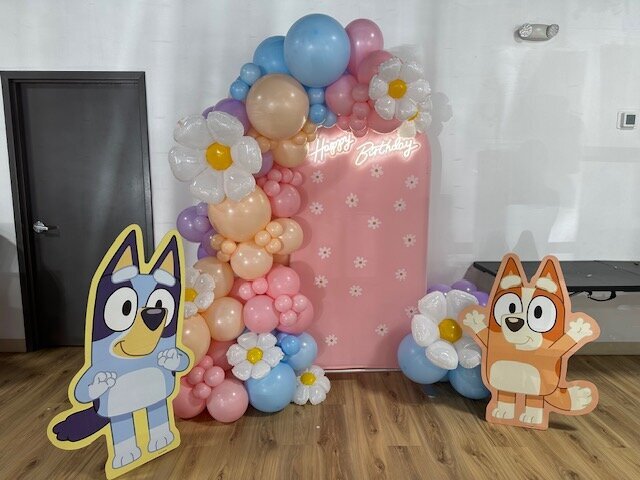 custom balloon installations Chasing Dreams (4)