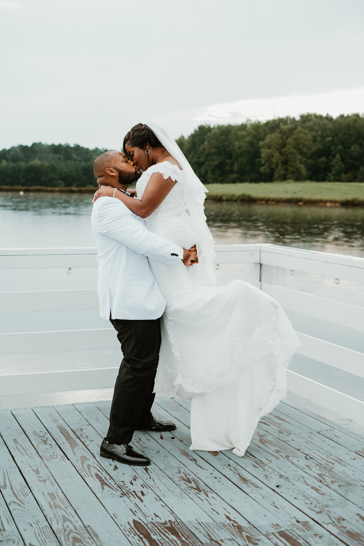 authentic raleigh wedding photography